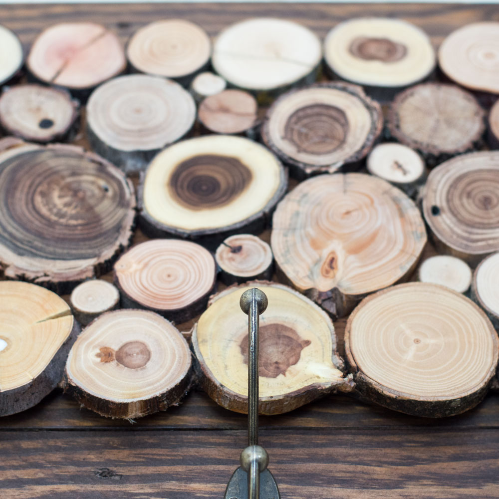 perchero de pared de madera